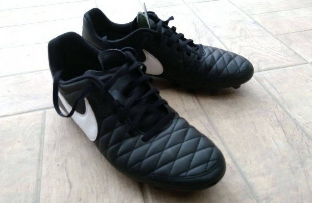 jszer Nike stoplis futball focicip 40,5 41