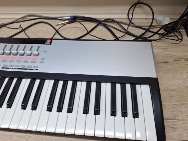 jszer Novation SL61 MK2 Midi vezrl billentyzet