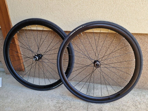 Újszerű Orbea/Shimano országúti disc kerékszett eladó