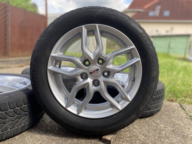 Újszerű Platin 5x114.3-as alufelni szett eladó Nissan Leaf
