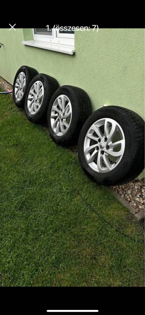Újszerű Renault Mégane gyári 16" kerék szett 205/60R16 téli
