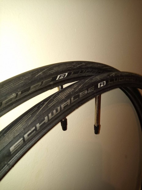 jszer Schwalbe lugano 700/23