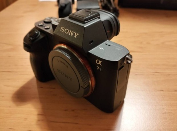 jszer Sony A7sII eredeti dobozban, minden tartozkkal