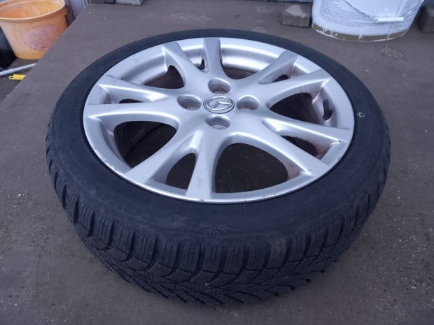 Újszerű Toyo Téli gumi 195/45 R16