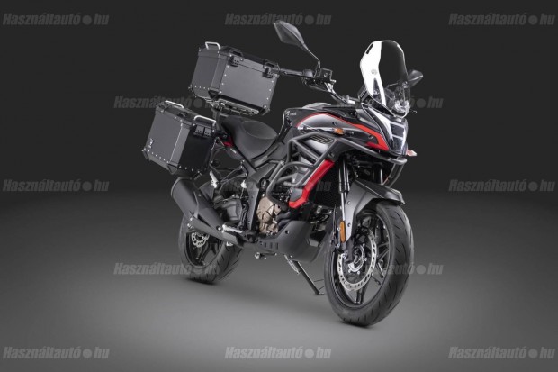jszer Voge 300 DS elad