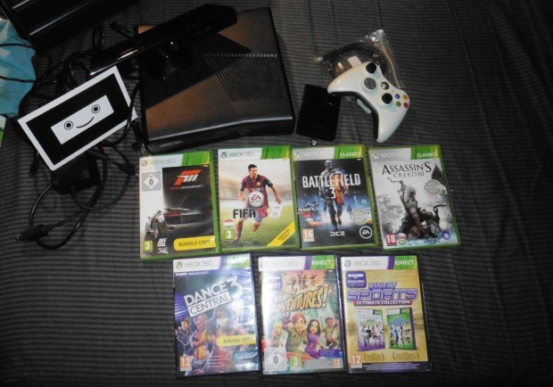 jszer Xbox 360 Slim 250GB 1 vezetk nlkli joy, kinect, 8 Jtk