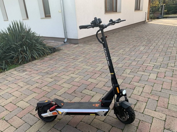 jszer! Kukirin M4 Max Elektromos Roller elad 