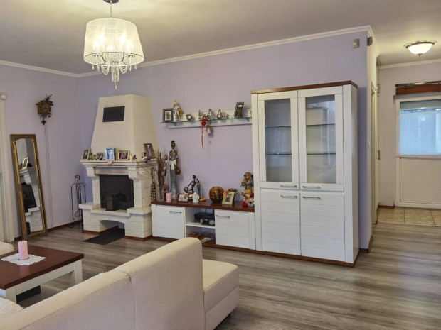 Újszerű, mediterrán tipusú családi ház Balatonhoz közeli eladó
