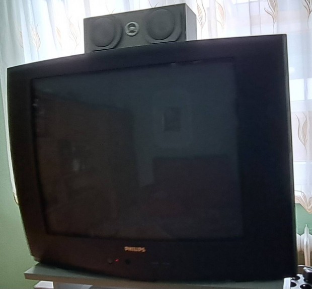 jszer llapotban lv 82 cm-s Philips TV hzimozi rendszerrel elad.