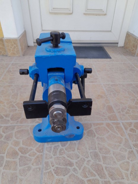 �jszer� �llapot� b�dogos zitniz�, peremez�!