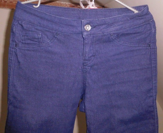 Újszerű csinos Tenezis kék farmer h. nadrág / leggings Akció %%