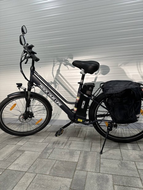 jszer ebike pedelec elektromos kerkpr akr prban is