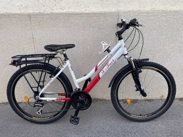 Újszerű felszerelt,26-os,Aluvázas,női-lány,minőségi X-Fact mtb.
