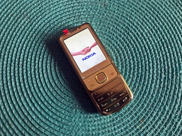 jszer fggetlen Nokia 6700 Classic GOLD arany mobiltelefon telefon