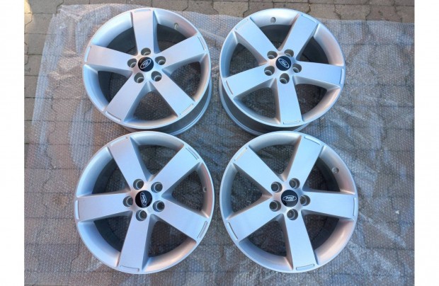 Újszerű gyári Ford 5X108 17 colos alufelnik!