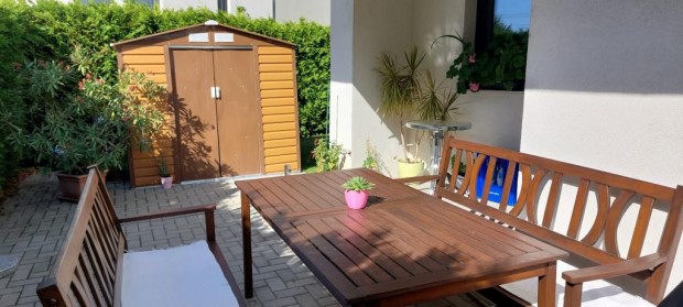 �jszer� lak�s kertkapcsolattal elad�! - Balatonf�red