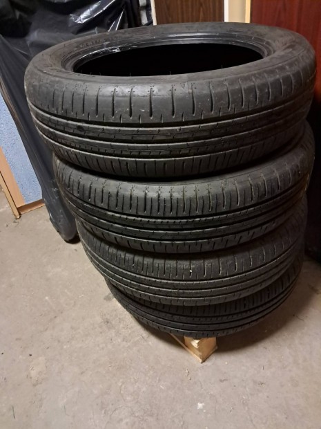 �jszer� ny�ri gumi 4 darab elad�. 