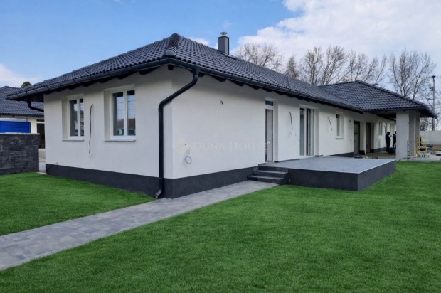 �ll�i 95 nm-es h�z elad�