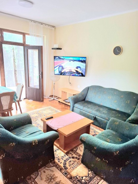 �l�garnit�ra - 2 fotel + kih�zhat� kanap�