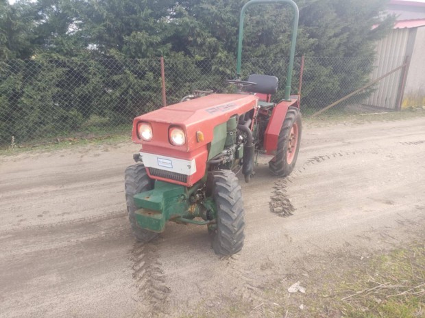 �ltetv�ny traktor, PGS olasz gy�rtm�ny�