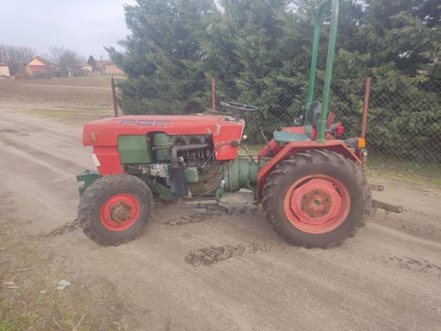 Ültetvény traktor, PGS olasz gyártmányú lombardini motorral