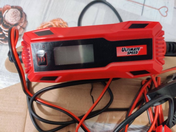 Ultimate Speed Ulgd 5.0 C1 LCD kijelzs akkumultor tlt (akkutlt)