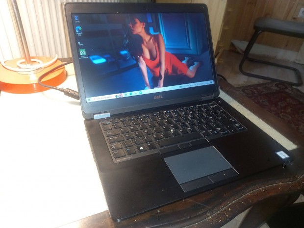 Ultrabook Dell kamers Core i5, 6 rs akku, WIN 10, 8 GB ram, 256 SSD