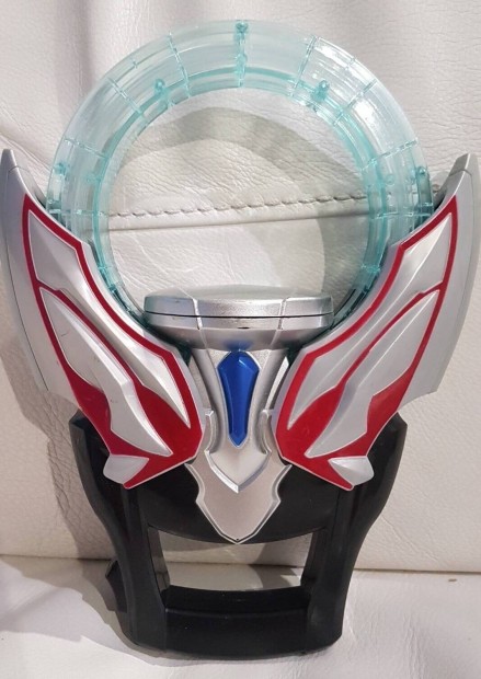 Ultraman  Orb gyr