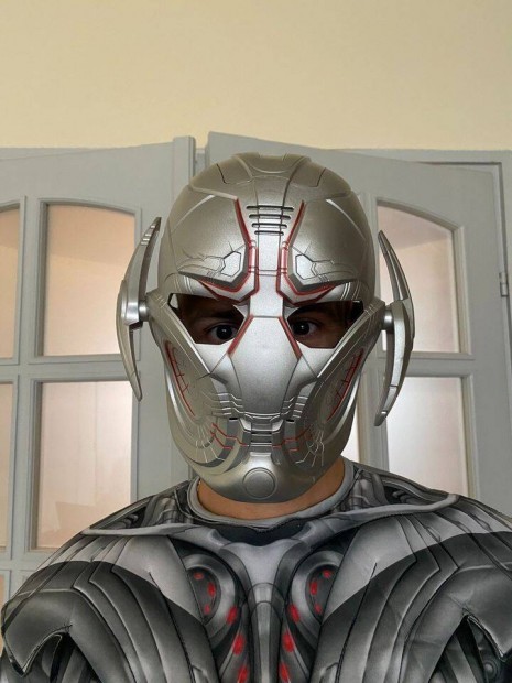 Ultron maszk