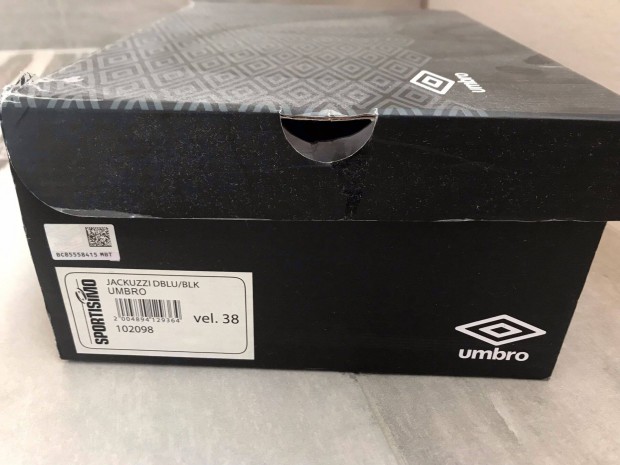 Umbro tracp 38-as