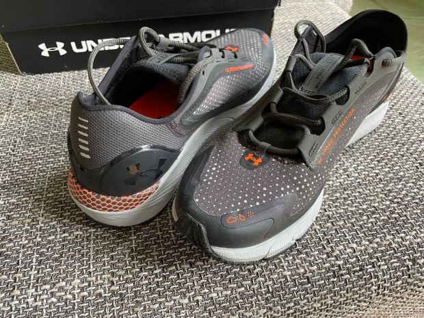 Under Armour Hovr Sonic 5 Storm. j. EUR42, UK7,5