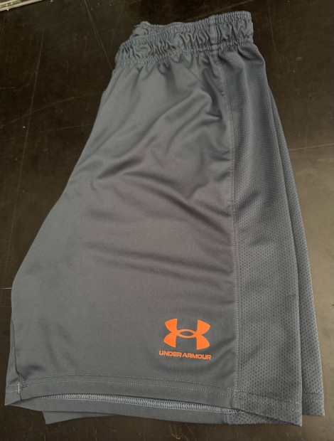 Under Armour M szürke rövidnadrág hibátlan