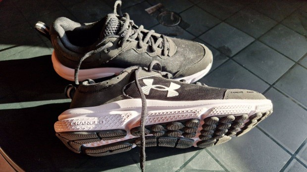 Under Armour UA Charged Assert 10 cip elad 41-es j