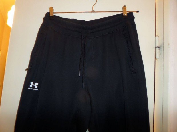 Under Armour (eredeti) unisex L- es szabadid als