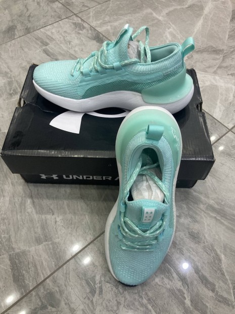 Under Armour futcip 38,5 dobozban 