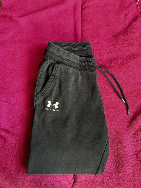 Under Armour uniszex melegito nadrag S