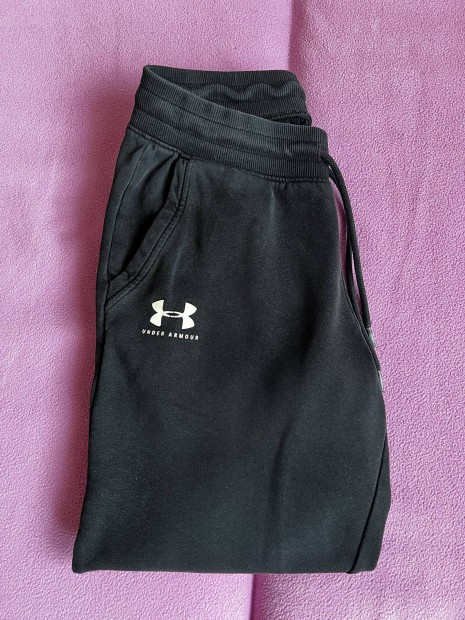 Under Armour uniszex melegito nadrag S