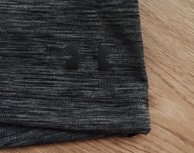 Under Armour vékony sportos női pulcsi Uj