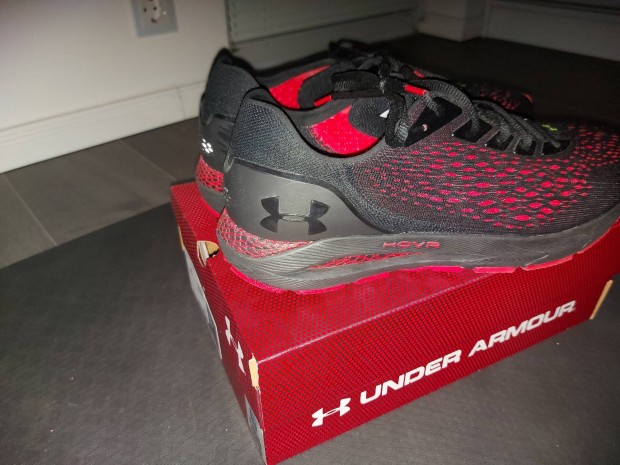 Under armour hovr sonic 5 48.5 fut cip