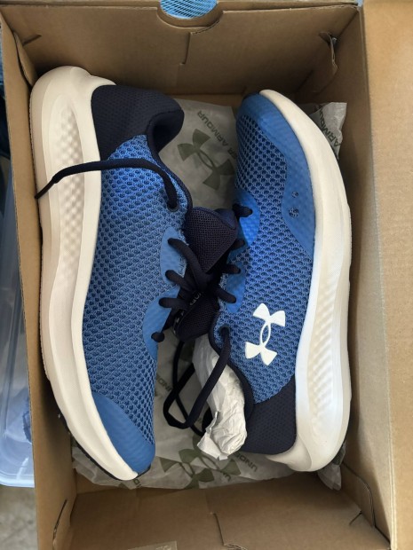 Underarmour edzcip 40-es j