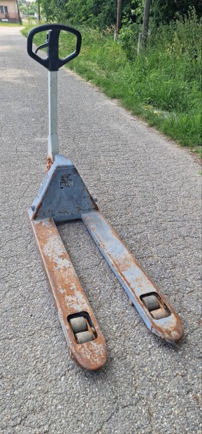 Unicraft 2500 kg raklapemelő béka erősjancsi