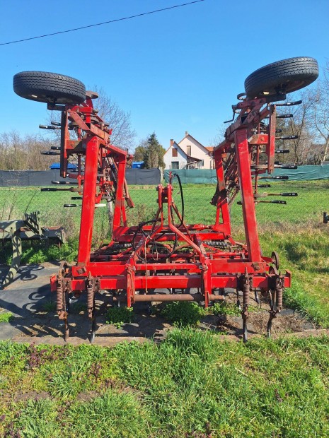 Unimat 5,6 -tos kombin�tor elad�