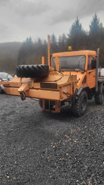 Unimog U90 Elad