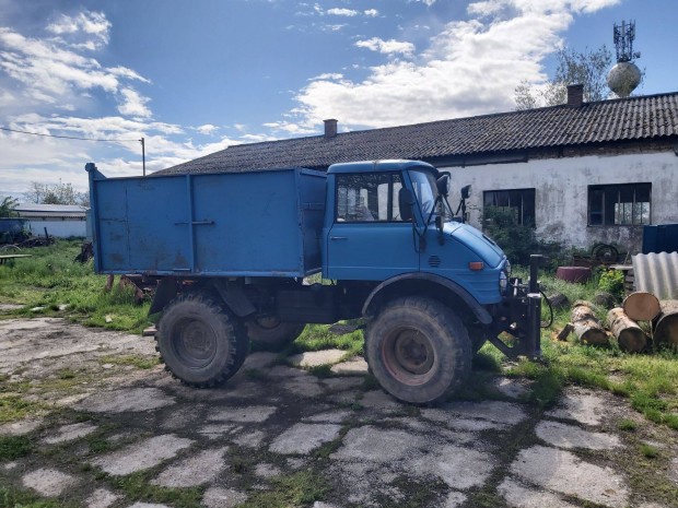 Unimog plat-felptmny elad