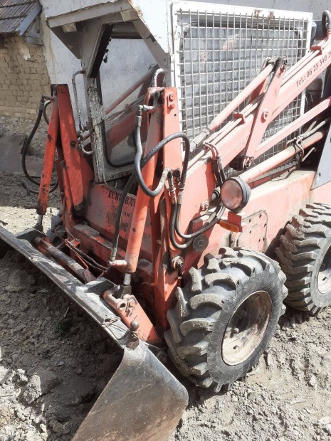 Unirak600 elad