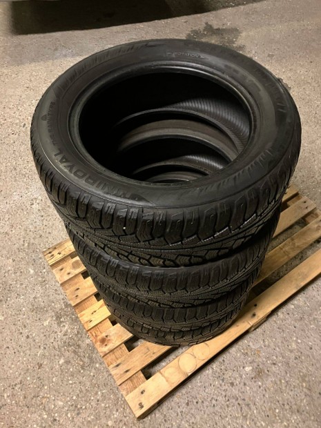 Uniroyal 215/55R16H tligumi szett