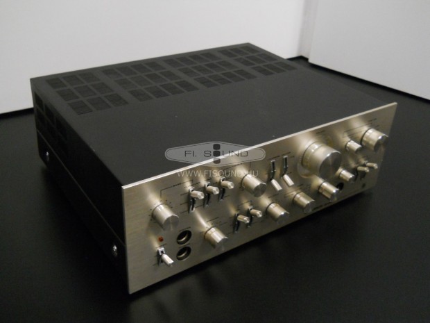 Universum V 3297 , 2x75W,4 hangfalas sztereo erősítő