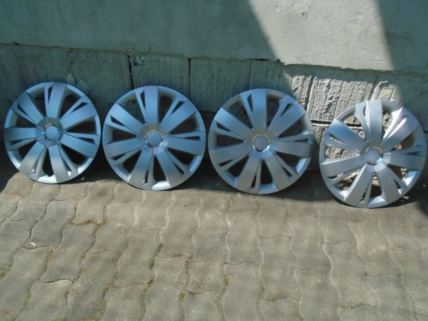 Univerzlis 16" dsztrcsa garnitra elad