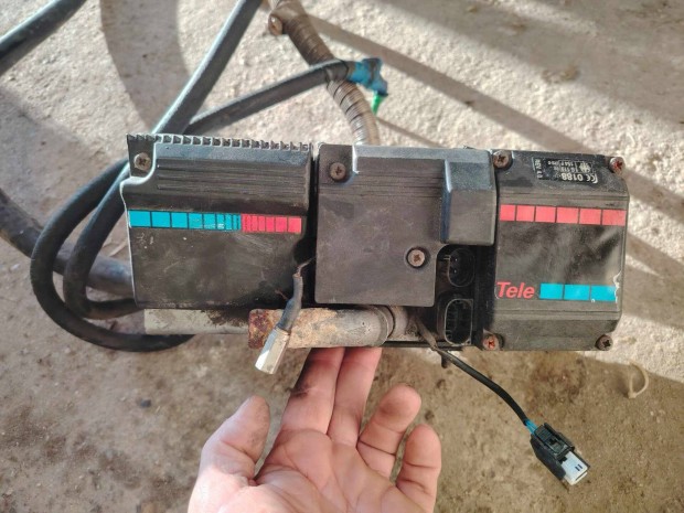 Univerz�lis �ll�f�t�s 