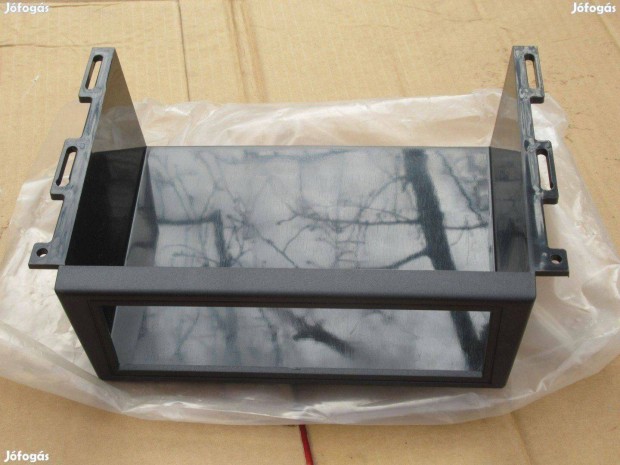 Univerz�lis aut� r�di� be�p�t�keret 1din �j keret teheraut�